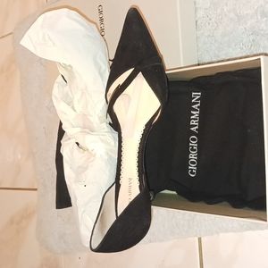 Giorgio armani black low heels size 35 1/2